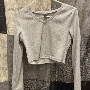 Grey v-neck long sleeve